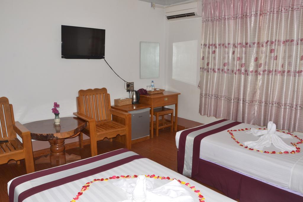 Myat Nan Taw Hotel Loikaw Eksteriør billede