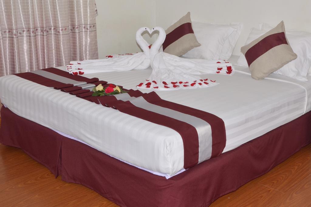 Myat Nan Taw Hotel Loikaw Eksteriør billede