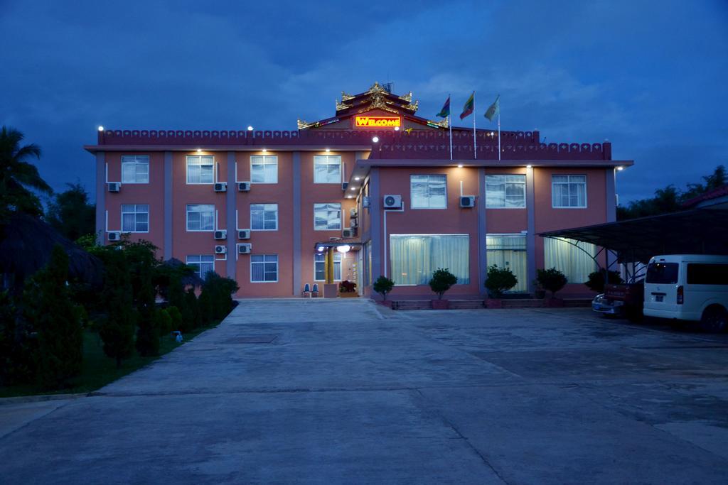 Myat Nan Taw Hotel Loikaw Eksteriør billede