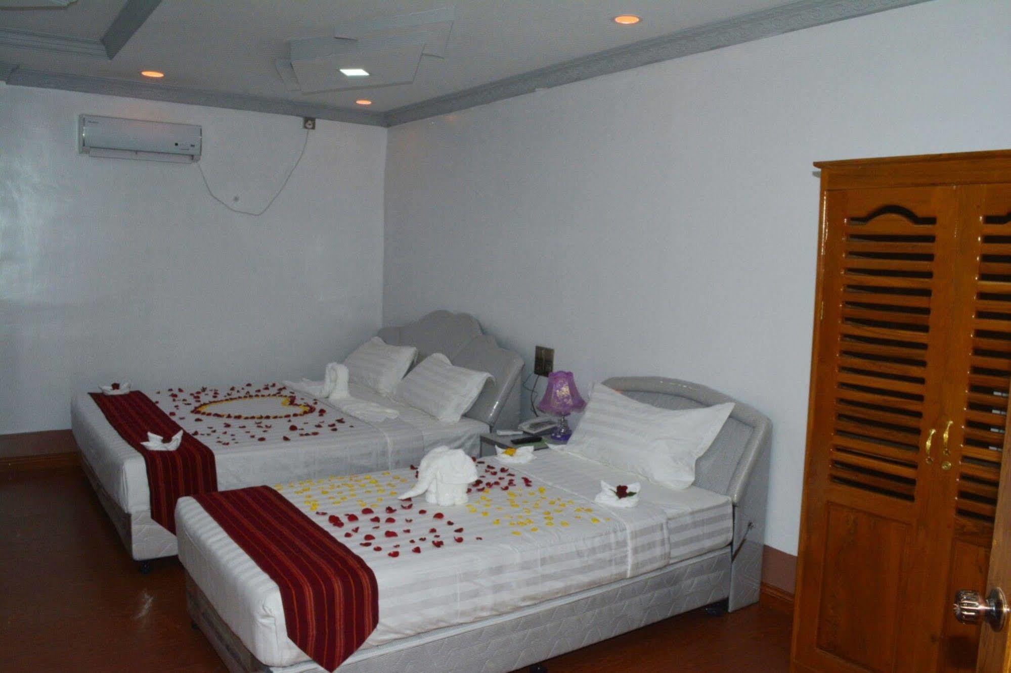 Myat Nan Taw Hotel Loikaw Eksteriør billede